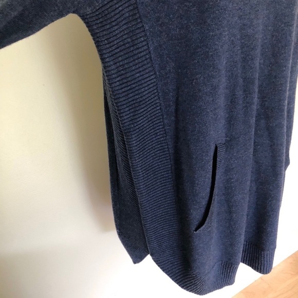 NWT Premise dark blue cashmere blend v-neck sweater size small - Picture 5 of 8